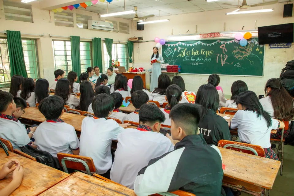 Lớp tiếng Anh giao tiếp
