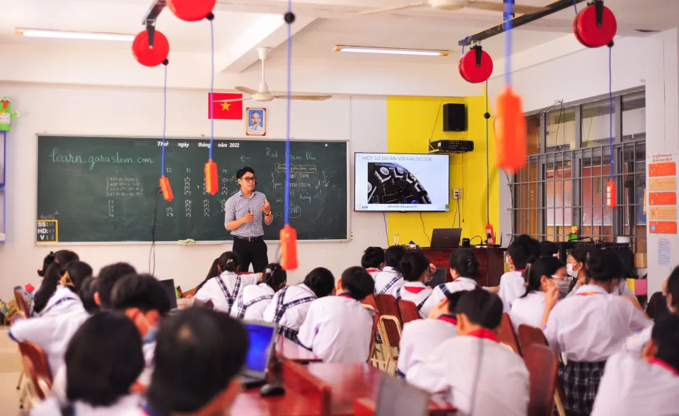 Bé sợ môn toán, làm bài chậm — học kèm từng bước — trước